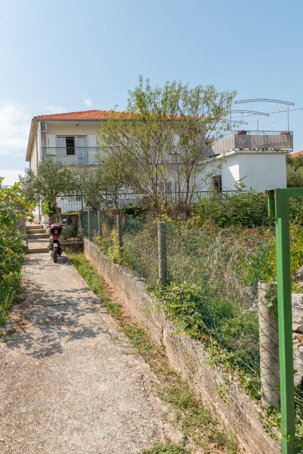 Apartments By The Sea Slatine, Ciovo - 11047 Exterior photo