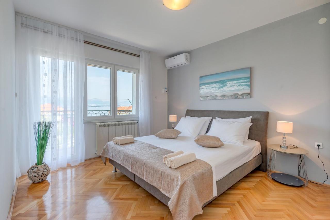 Apartments By The Sea Slatine, Ciovo - 11047 Exterior photo