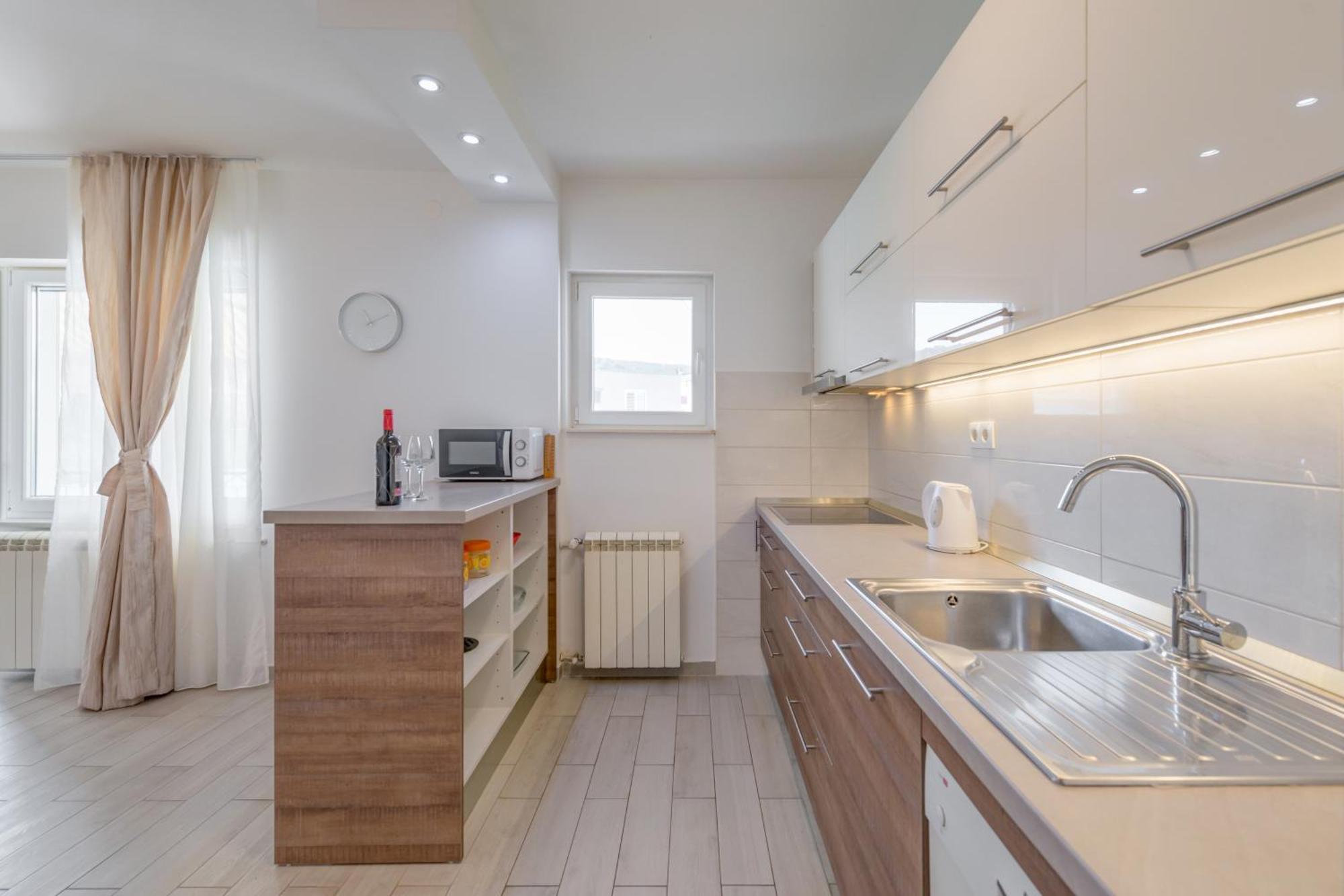 Apartments By The Sea Slatine, Ciovo - 11047 Room photo