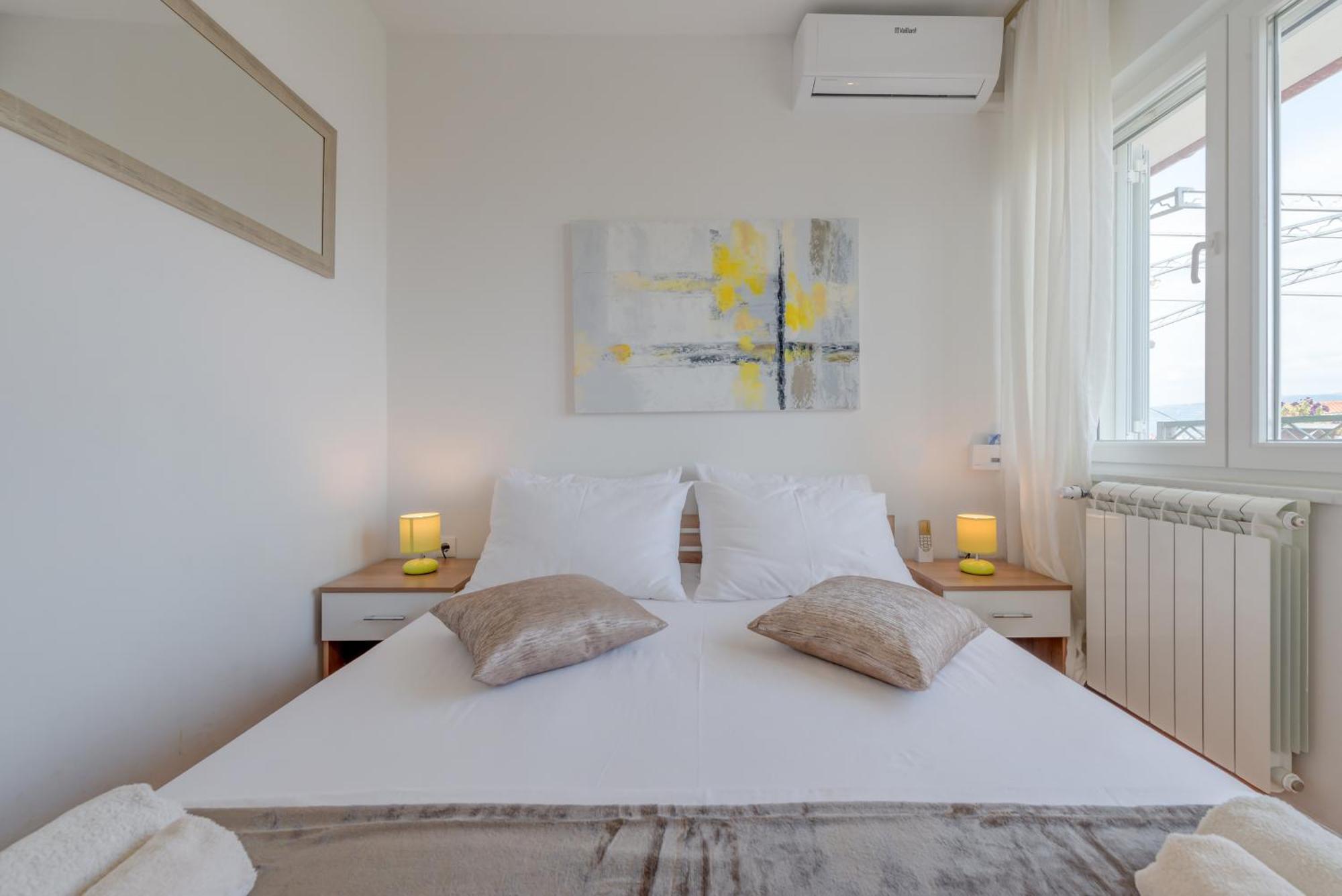 Apartments By The Sea Slatine, Ciovo - 11047 Room photo