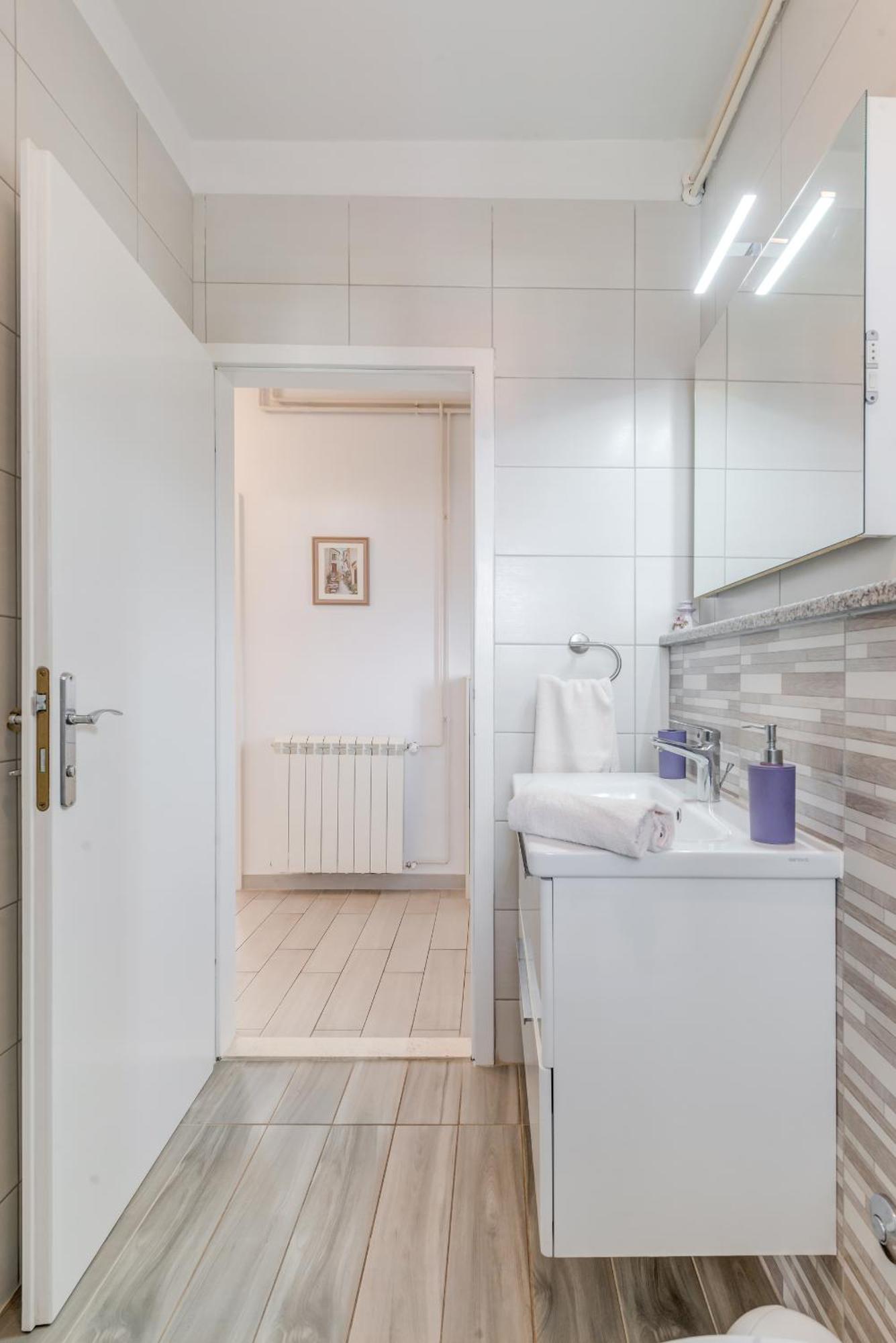 Apartments By The Sea Slatine, Ciovo - 11047 Room photo