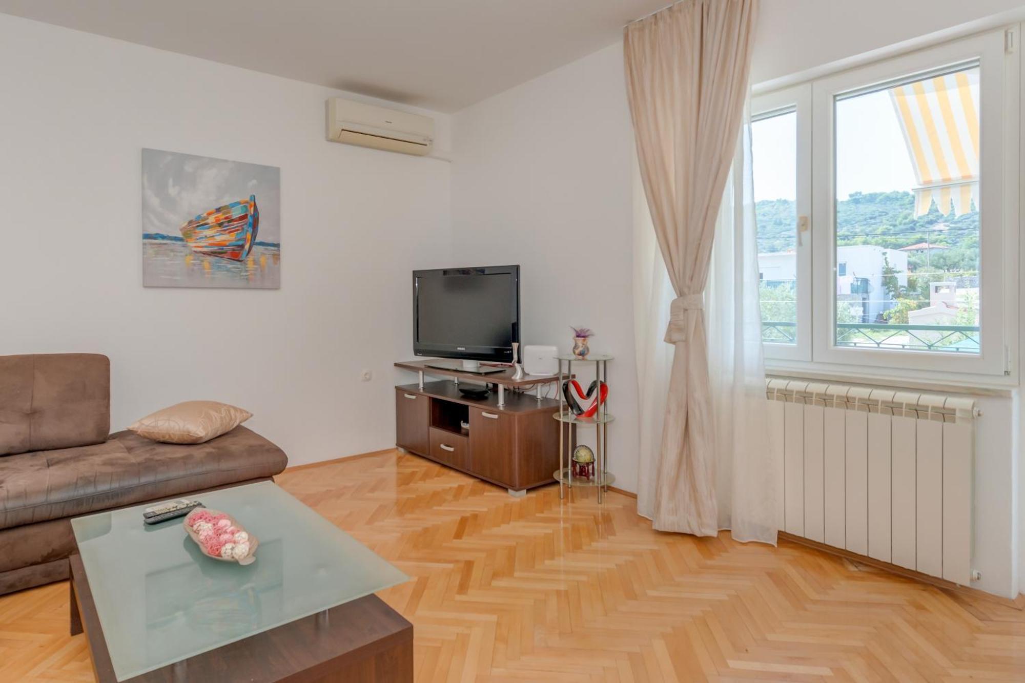 Apartments By The Sea Slatine, Ciovo - 11047 Room photo