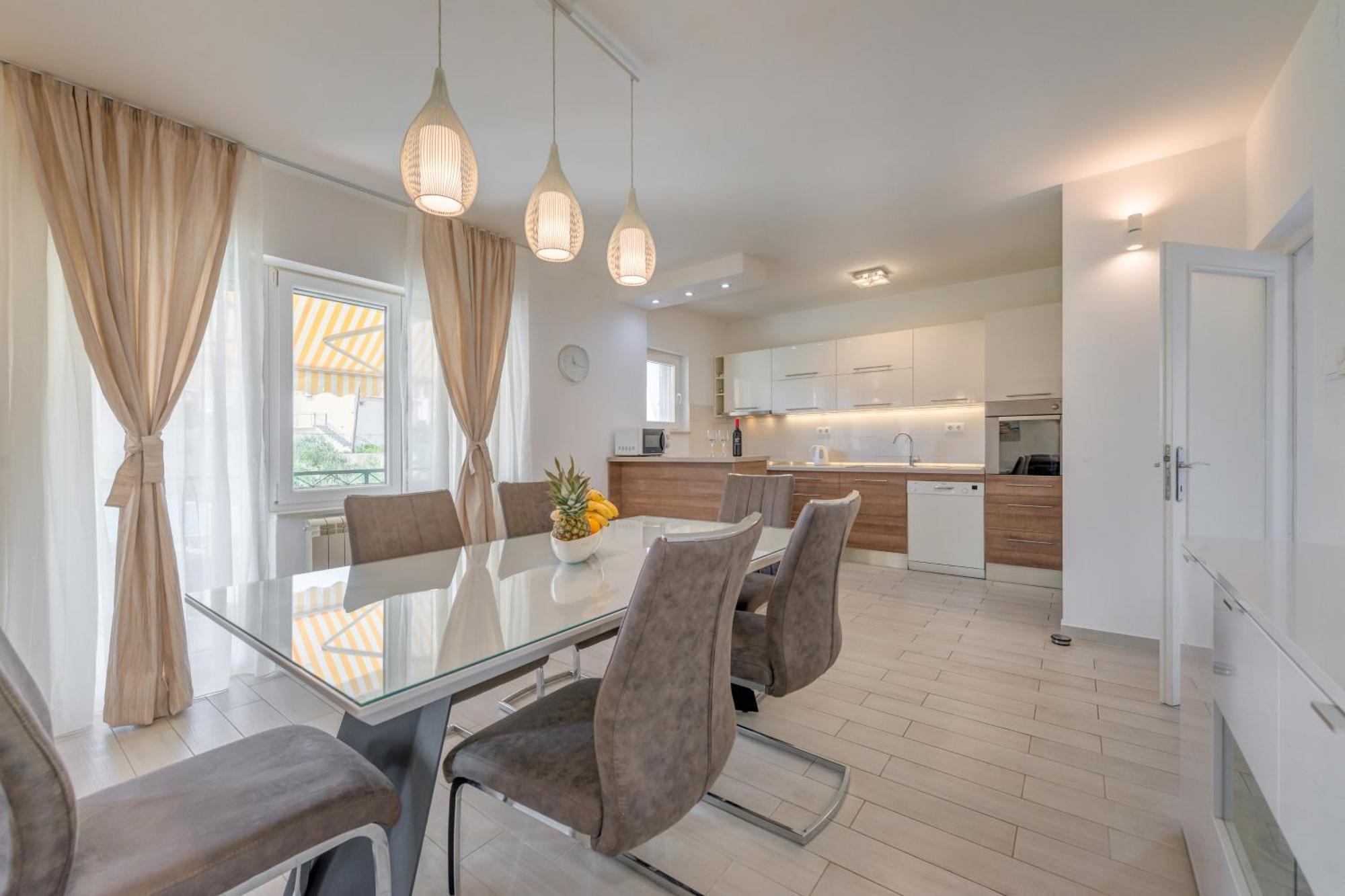 Apartments By The Sea Slatine, Ciovo - 11047 Room photo